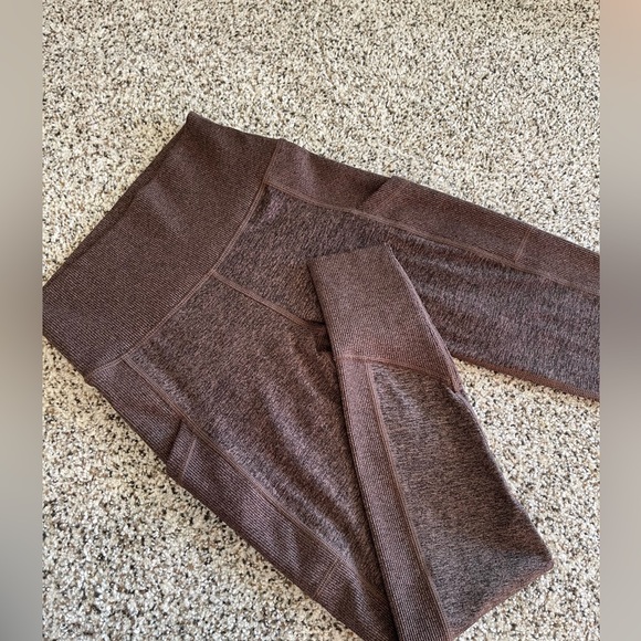 Offline By Aerie The Hugger Ribbed Pocket Legging in Relic - Picture 6 of 9